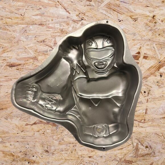 Vintage Lot 4 Wilton Cake Pans Taz, Princess Barbie, Train, Power Ranger - Picture 4 of 5